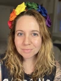 Holly Hazelton profile picture