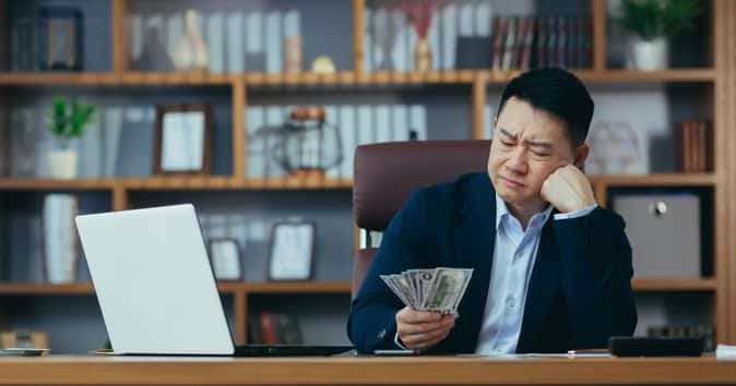 employee leaving company because of low pay