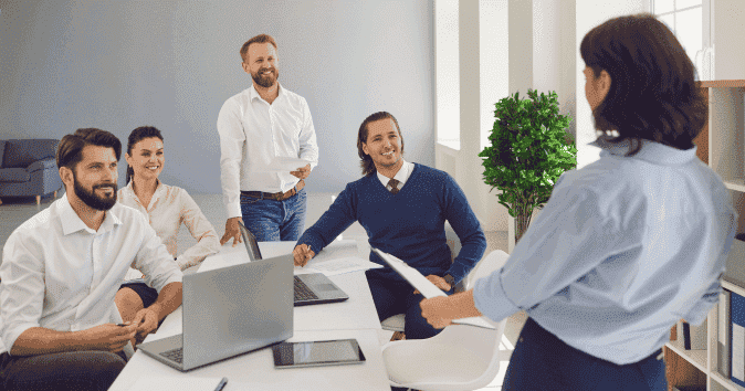 Team leader structuring weekly team meeting with meeting agenda template