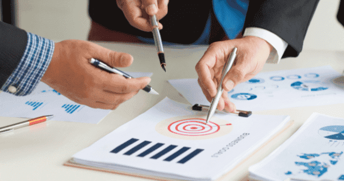 Colleague Characteristics 8 Top Qualities of a Good Employee | Workhuman
